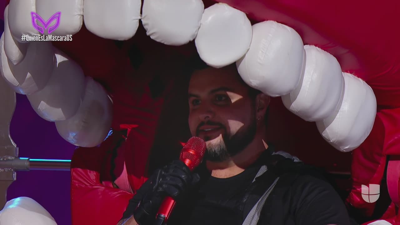 Fue así que descubrimos a Paul Stanley detrás de este personaje.