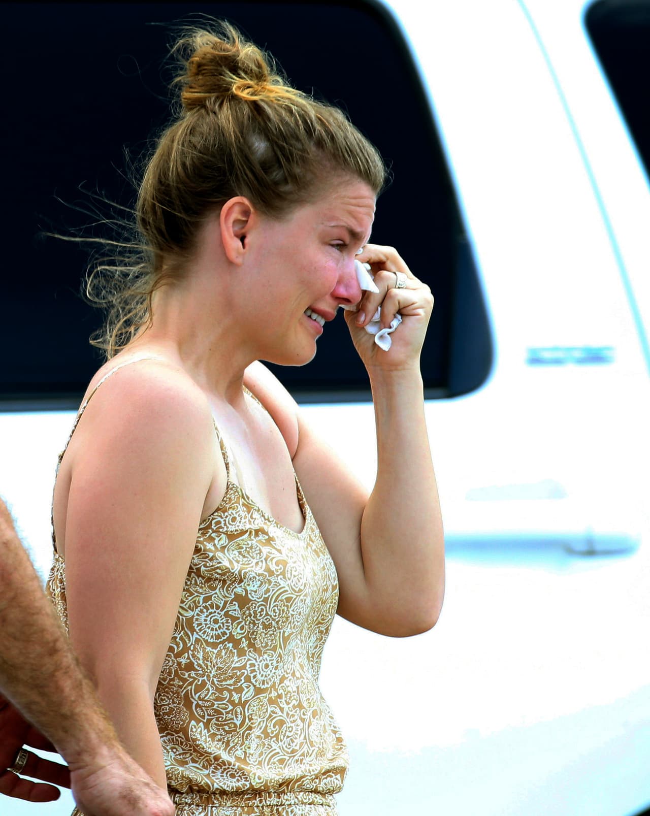 El sospechoso utilizó una escopeta y un revólver del calibre .38, que aparentemente eran propiedad de su padre.