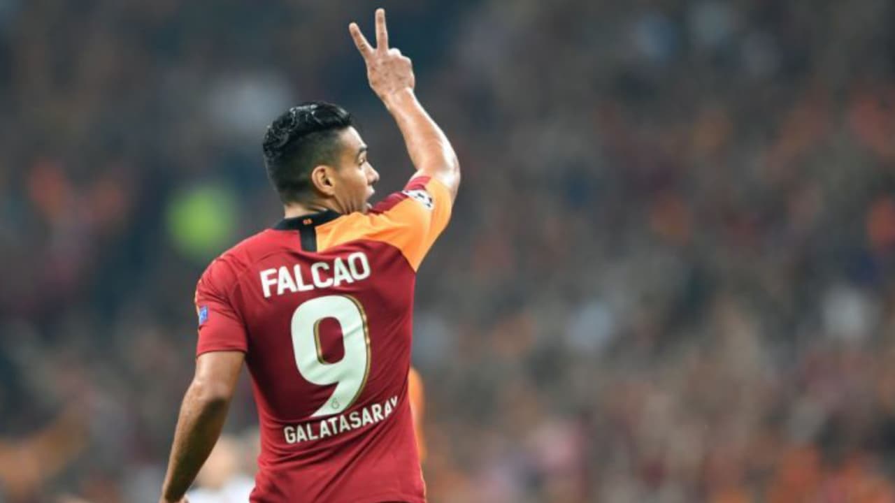 Turquía reanuda el futbol y se perapara para recibir final de Champions 