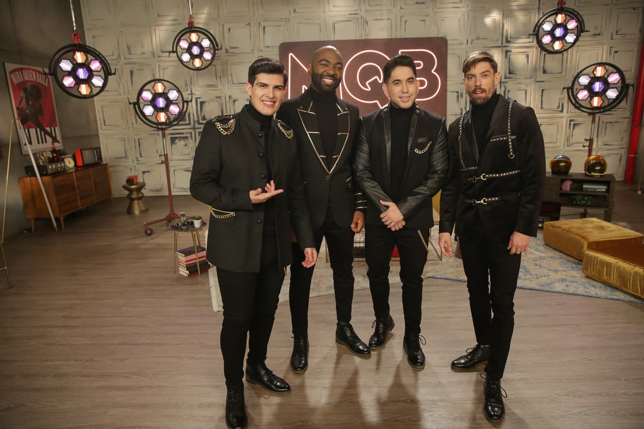 Los caballeros por su parte dejaron íntegro su outfit con el que aparecieron desde el inicio de la primera gala. Adriel Favela, Brea Frank, El Bebeto y Adrián Lastra se veían impecables vestidos de negro.