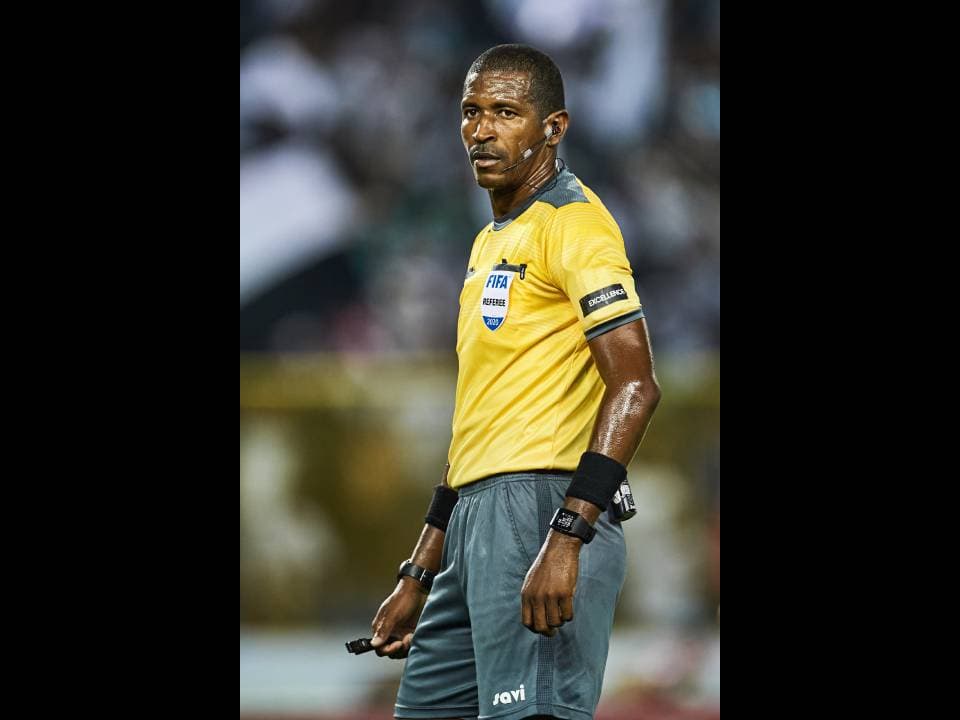 Ferreti reclamó al arbitraje de manera enérgica desde los 30 minutos jugados.