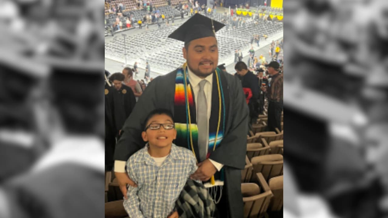 Primer hijo graduado de la universidad de Iowa de padres inmigrantes cuando llegamos sin nada.
<br>Mes de nacimiento: 05/2001