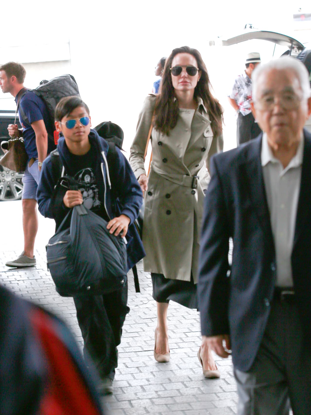 Lo que más destacó en él fueron unas increíbles gafas de aviador.