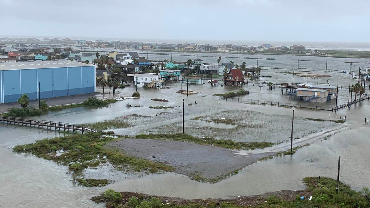 Los vientos sostenidos de Betan han disminuido con el pasar de las horas y se mantienen en 45 millas por hora (mph).