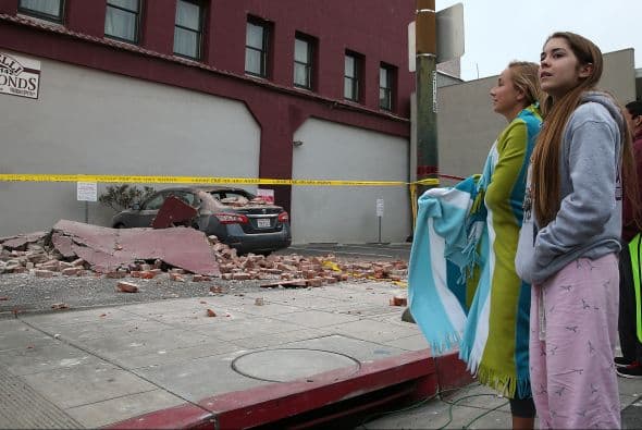 Según las autoridades, al menos quince edificios quedaron totalmente inhabitables.