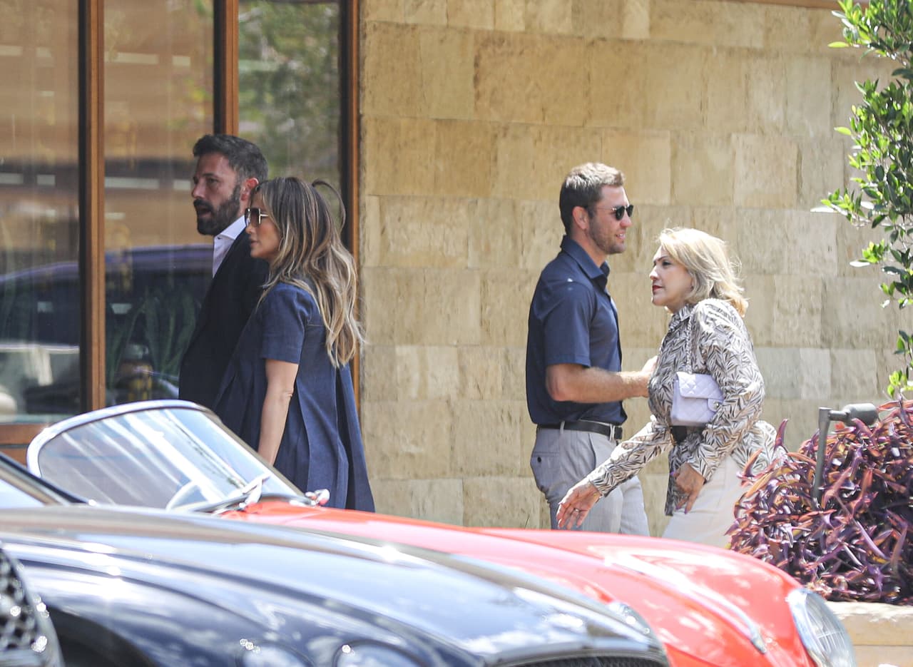 "A los dos les gusta jugar y se divirtieron juntos en el hotel Wynn", detalló.
<br>