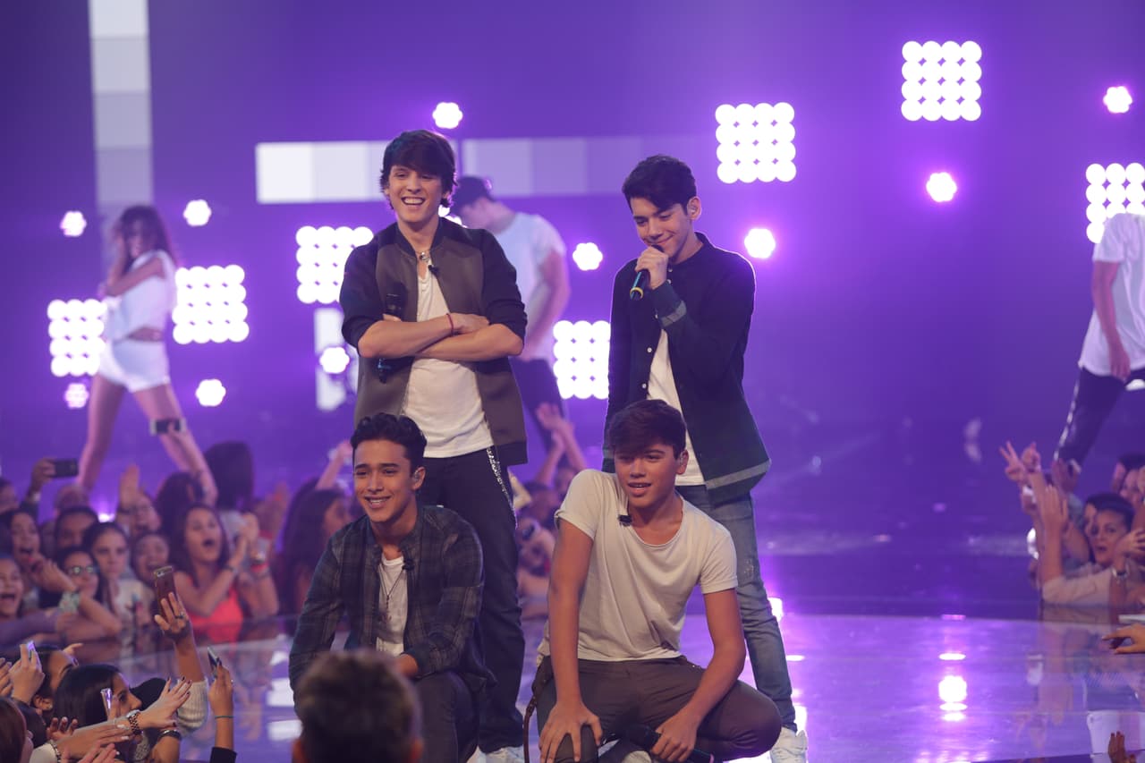 Una noche donde se le hizo honor al Latin GRAMMY, hubo sorpresas y la eliminación de un chico más. Esta noche le dijimos adiós a Sebastián y los jueces, además de no tener paciencia, fueron difíciles de complacer.