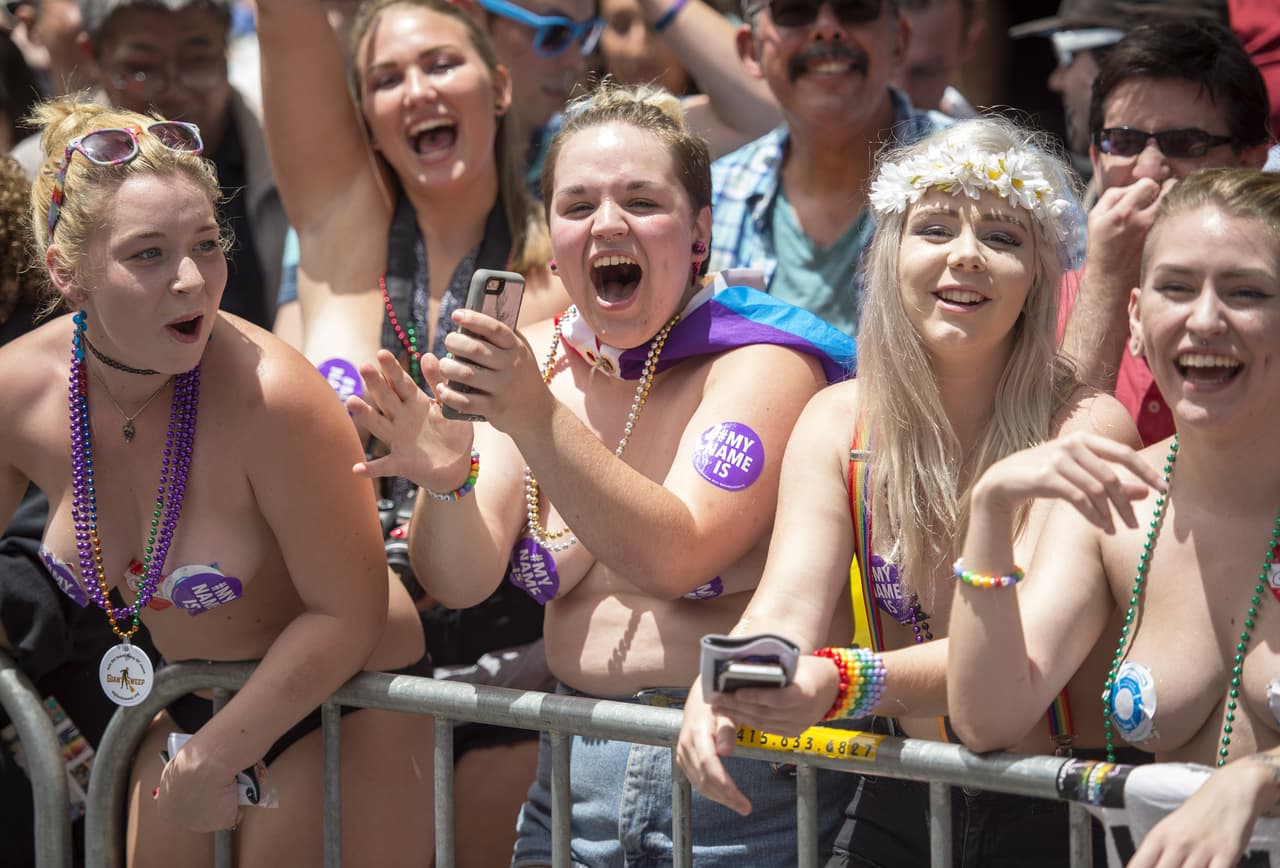 Cientos salieron a las calles de San Francisco para celebrar el Orgullo Gay.