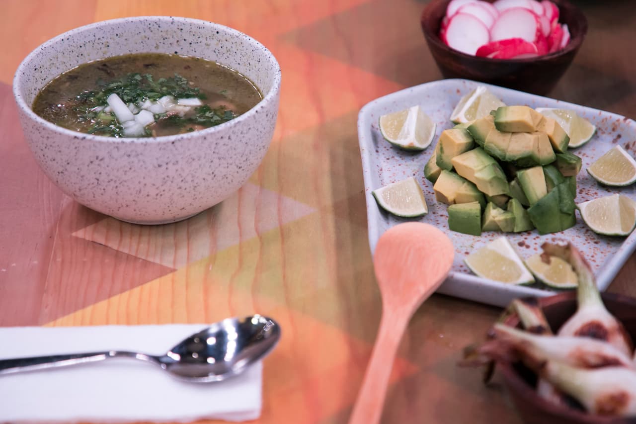La familia Merino ejecutó un platillo típico de su estado: carne en su jugo, que encantó al jurado.