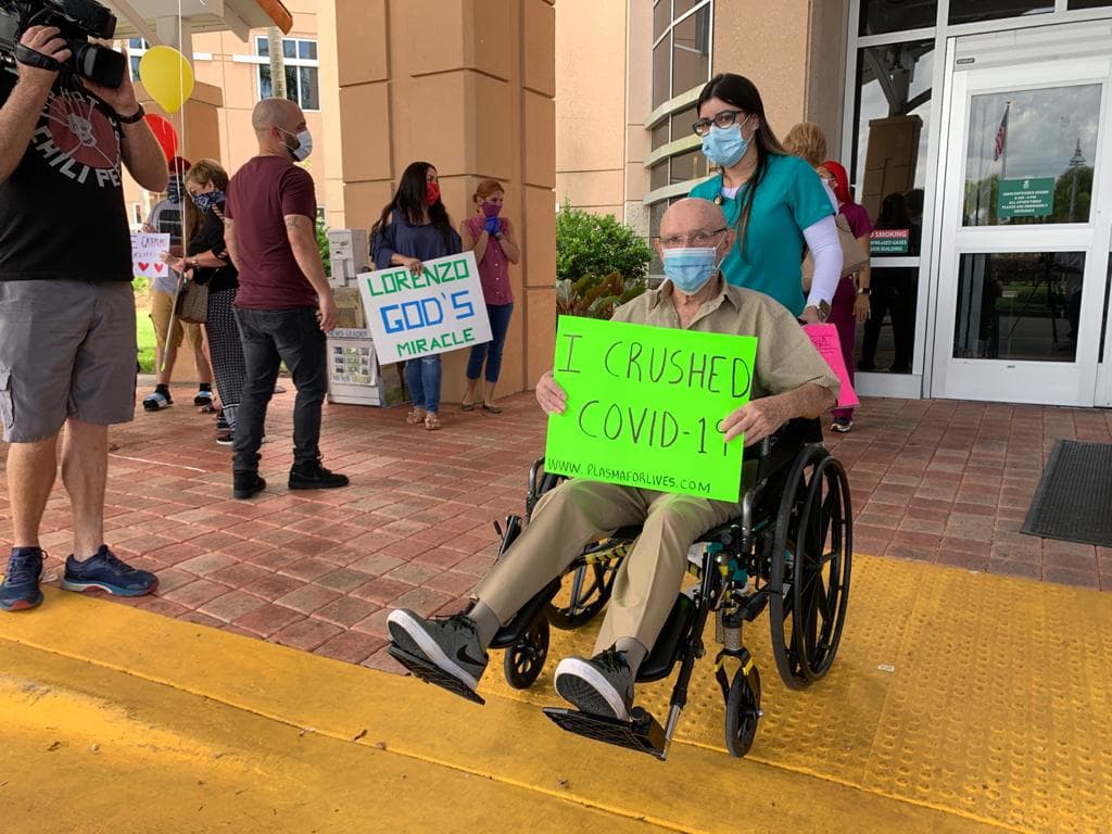 Lorenzo fue despertado del coma inducido y desconectado del ventilador, tras recibir el tratamiento de plasma, pero después presentó otras complicaciones. 
<br>