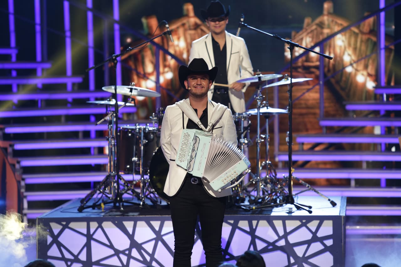 Con presentaciones inolvidables estos artistas conquistaron a las bellas con sexys letras y pegajosas melodías.