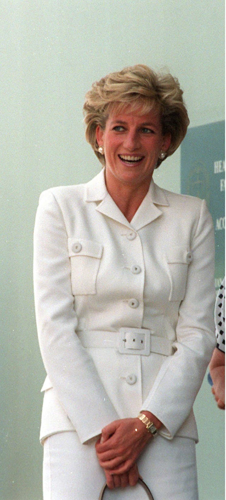 De acuerdo a
<b><a href="https://www.dailymail.co.uk/news/article-7734939/Heartwarming-letter-Princess-Diana-friend-auctioned.html">Daily Mail,</a></b> la carta será ofrecida el próximo 3 de diciembre por la empresa
<b><a href="https://www.lawrences.co.uk/">Lawrences Auctioneers</a></b>.
<br>
