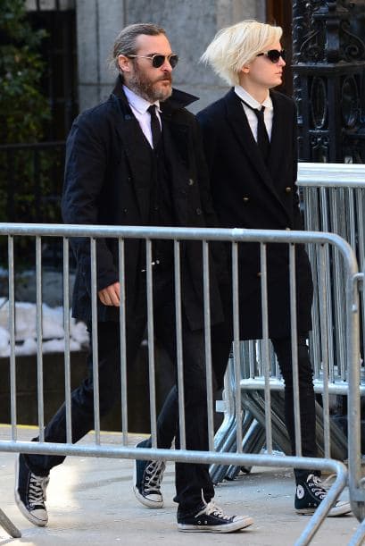 Joaquin Phoenix asistió a despedirse de su amigo. Más videos de Chismes aquí.