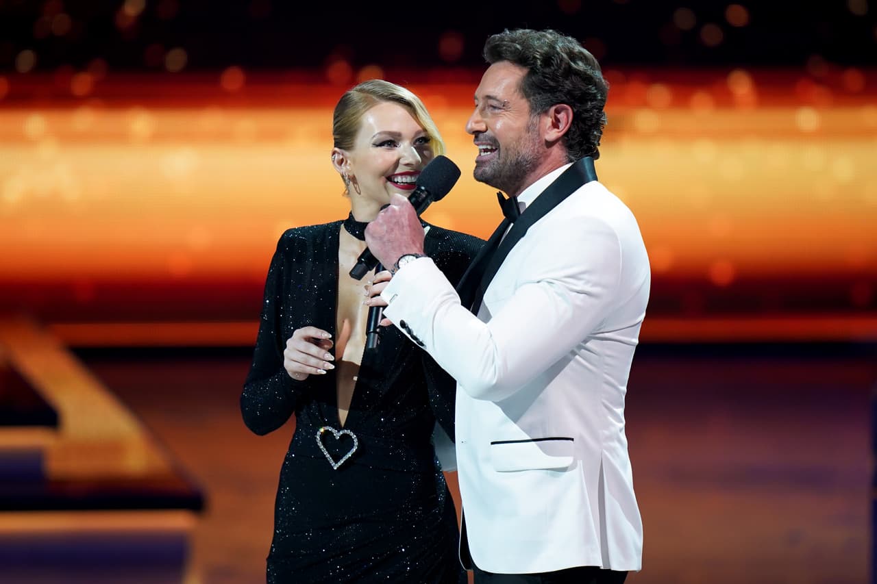 Irina Baeva y Gabriel Soto presentaron una de las categorías de la premiación. Esta es su primera aparición pública después de haber anunciado su compromiso.