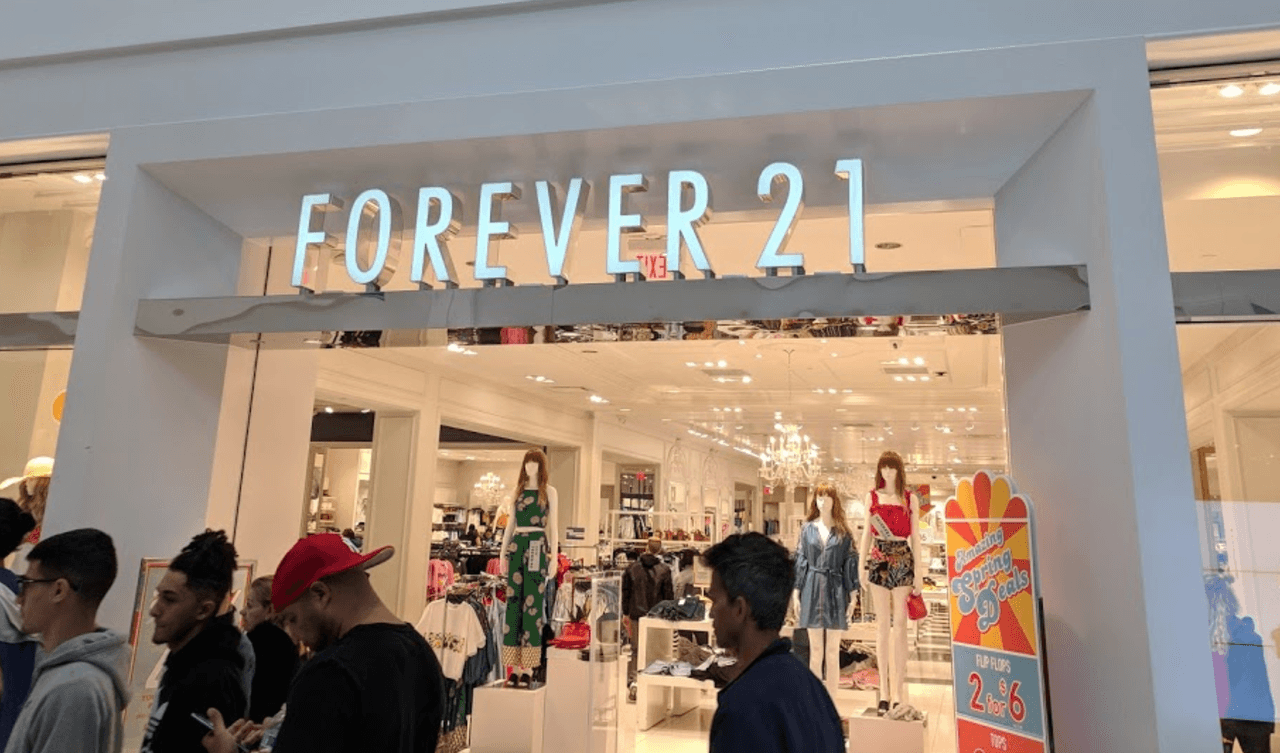 <b>Hamilton Mall</b>: 4403 Black Horse Pike, Mays Landing, NJ, 08330