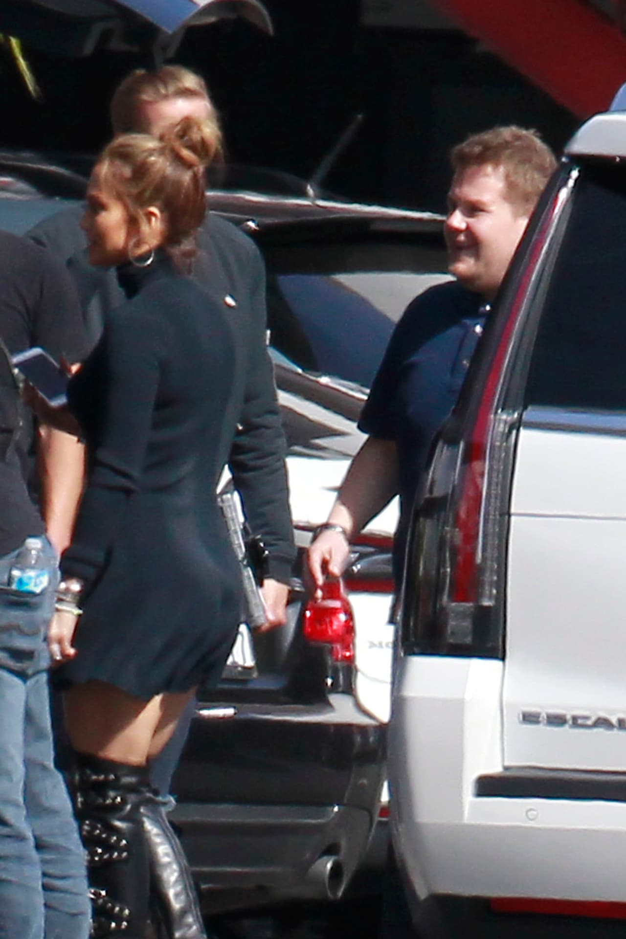 Por supuesto, no dejó de mostrar booty... Sin duda, esas botas fueron la sensación. Sabemos que a Jenni la vuelven loca los zapatos, ¿quieres mirar otros modelitos?