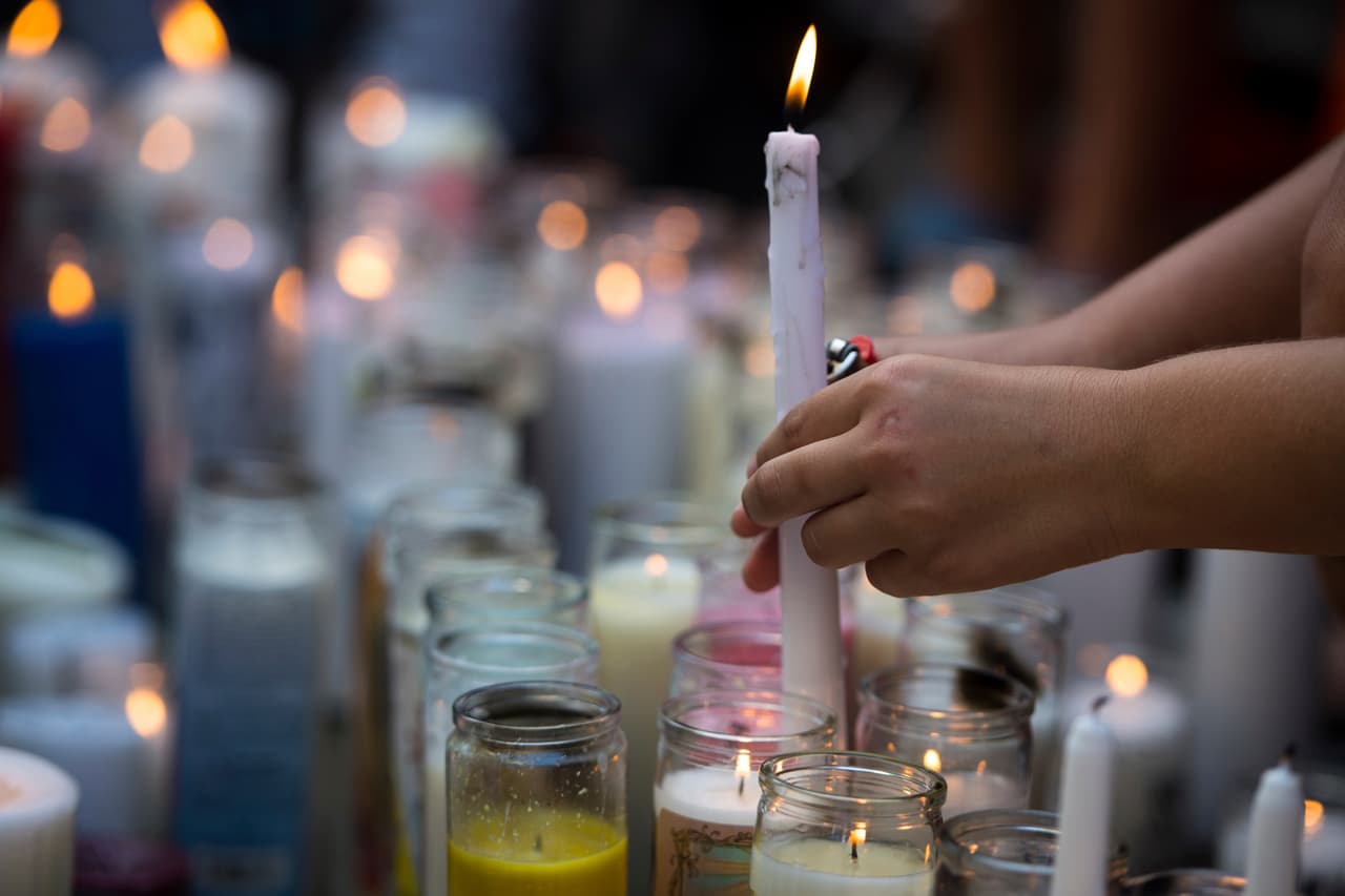 "Tuvo algunos problemas legales antes, pero el último año solo fue una influencia positiva en las vidas de la gente, creando éxitos de Billboard", dijo O'Hara. Gavin aseguró que a diferencia de otros raperos cuyas canciones enfatizan la compra de objetos caros, XXXTentacion cantaba sobre sus emociones.