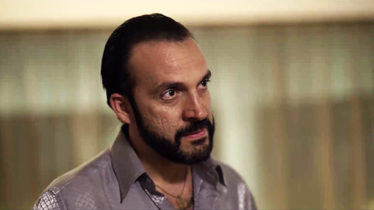 But Arturo asked him to stick to the agreement with ‘Chente’. Besides, he revealed to him that ‘El Chapo’ would give him more power over ‘La Federación’ if he succeeded.