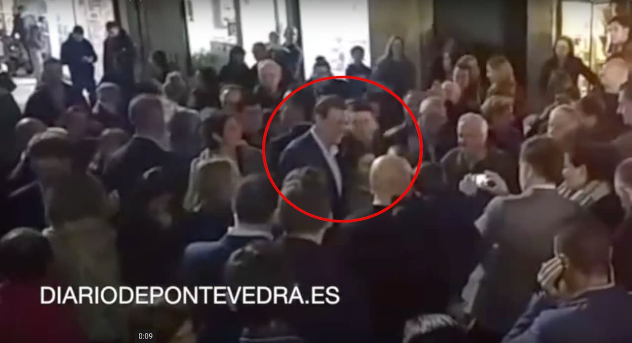Un menor da un puñetazo en la cara a Mariano Rajoy, presidente de España