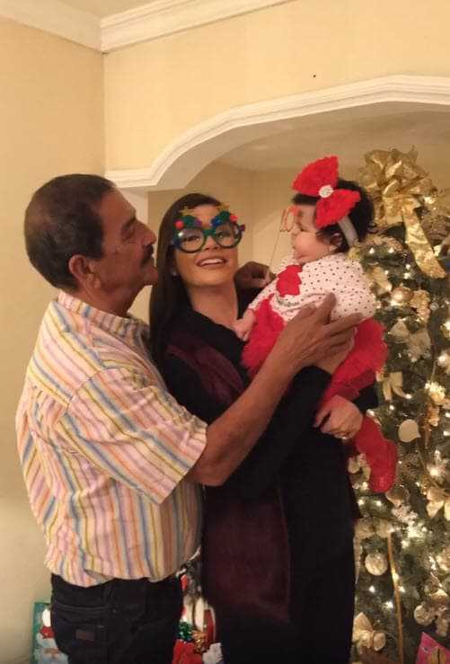 De hecho, Ana Patricia 
<b><a href="https://www.univision.com/famosos/viajar-a-mexico-ya-no-es-igual-ana-patricia-documento-los-cambios-tras-hacer-escala-en-2-aeropuertos-video" target="_blank">viajó de Miami a México </a></b>a mediados de junio para estar cerca de él y su familia, así quedó documentado en sus redes sociales.
<br>