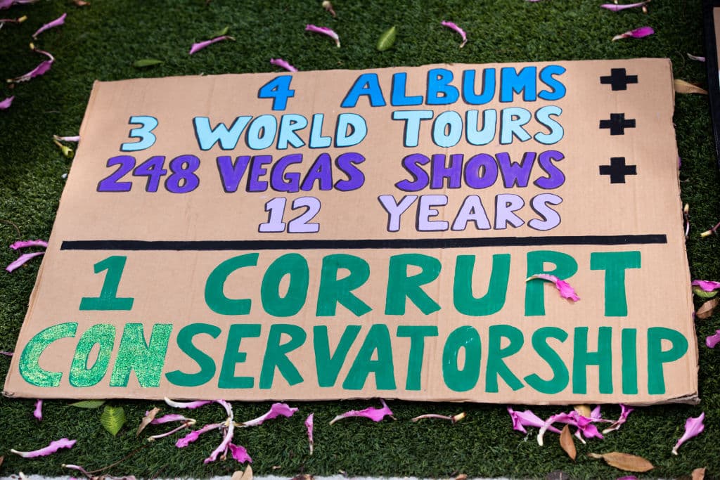 Una petición en Change.org por fue abierta para que tener derecho a un abogado; obtuvo 230.000 firmas hasta el 27 de julio.