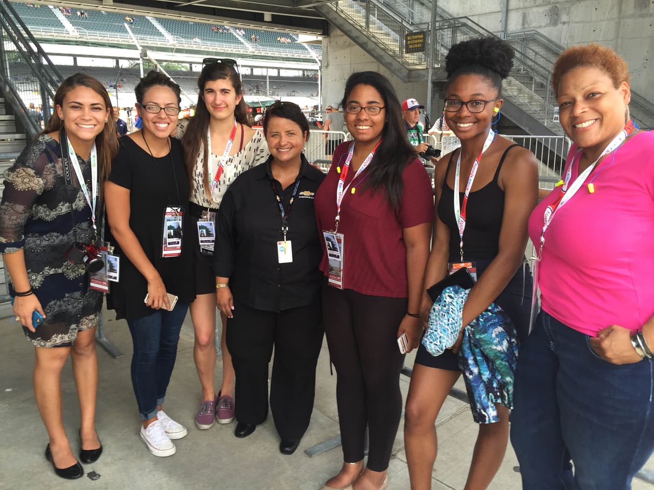 Diversidad en NASCAR sigue en movimiento y buscan atraer a nuevos talentos con becas universitarias