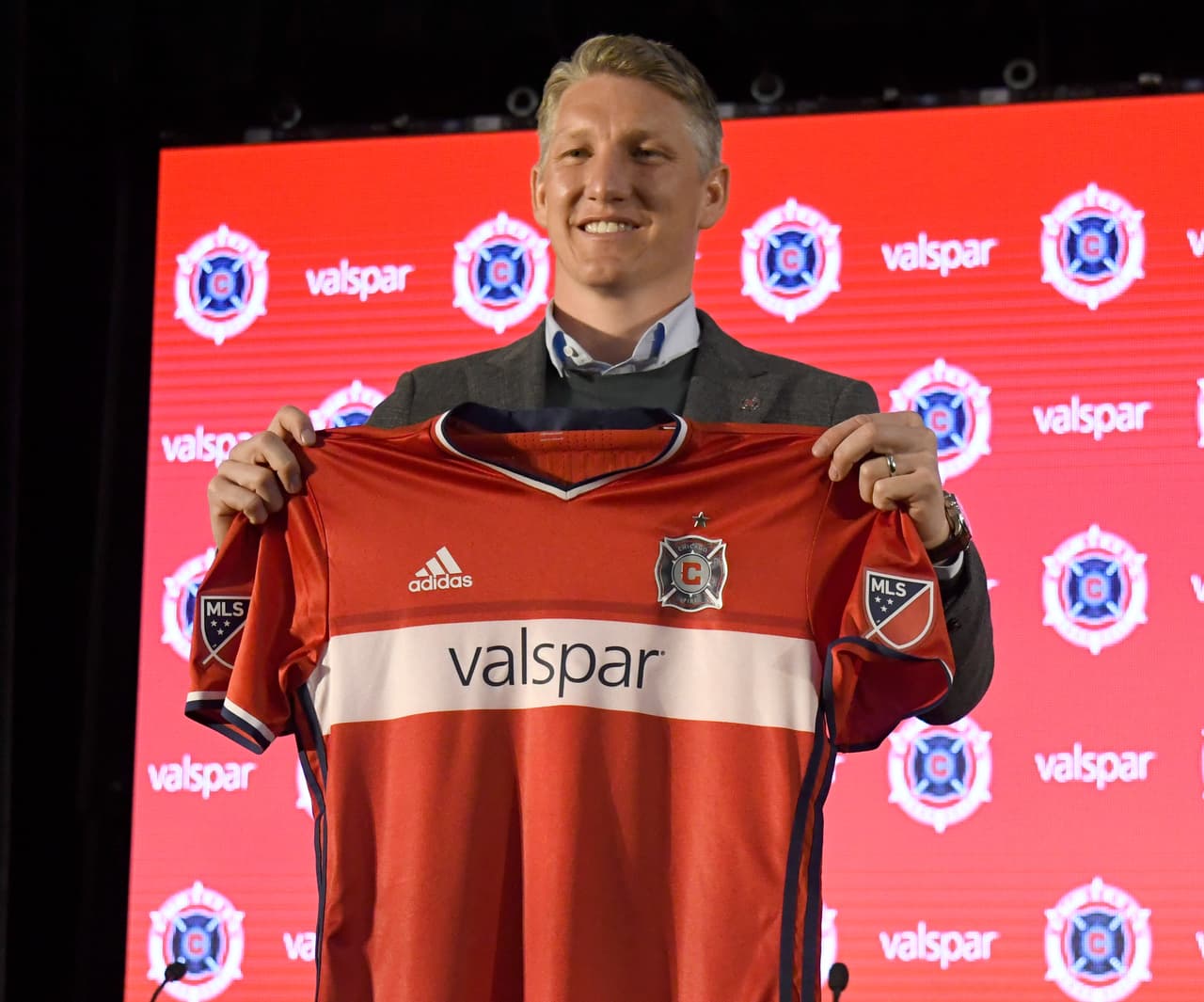 Llegó al futbol estadounidense en 2017, jugó tres temporadas con el Chicago Fire sin mucho brillo.