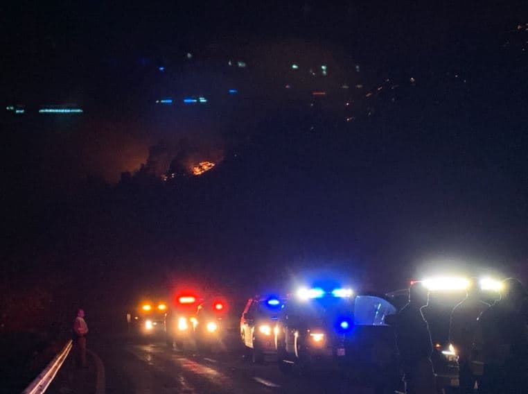 Autoridades del condado de Cochise anunciaron que un tramo de la carretera US 80 cerraba para evitar mayores riesgos. Horas después fue reabierto.