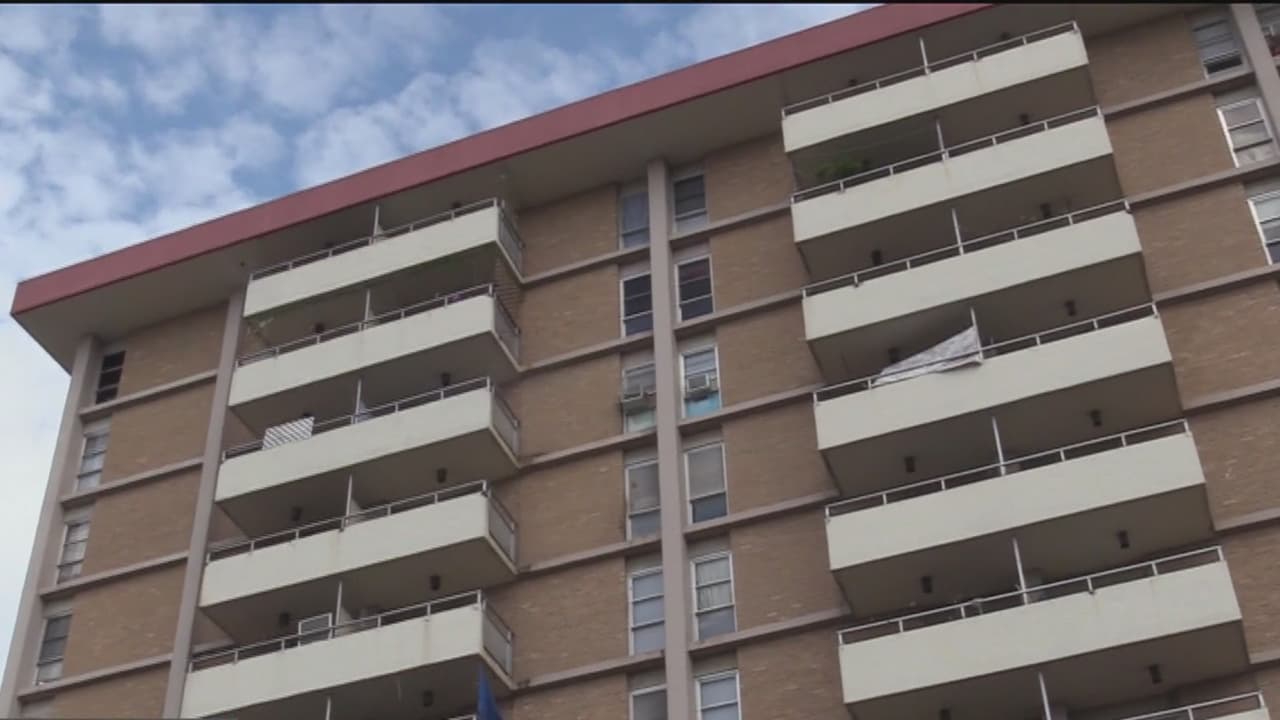 Aires acondicionados son una necesidad básica para sobrevivir al calor de Texas