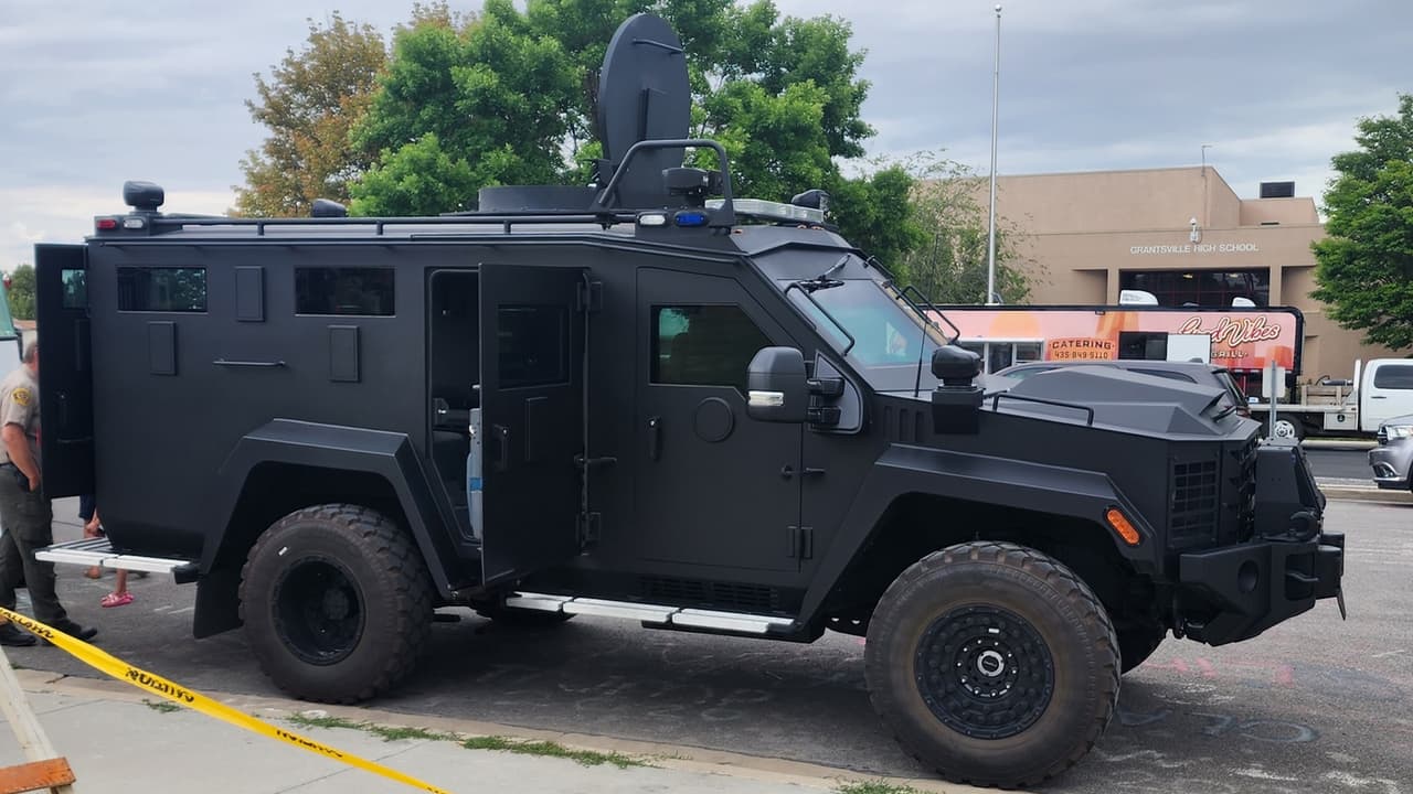 Sospechoso de violencia doméstica se atrinchera en el condado de Tooele