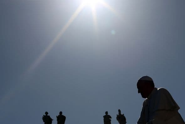 El papa Francisco recibirá por primera vez en la historia del Vaticano a miles de parejas de enamorados de todo el mundo para celebrar juntos el día de San Valentín.