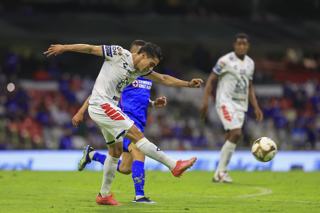 Cruz Azul fue efectivo y en un partido cerrado eliminó al Pachuca para meterse a una Final más en busca de la tan ansiada novena.