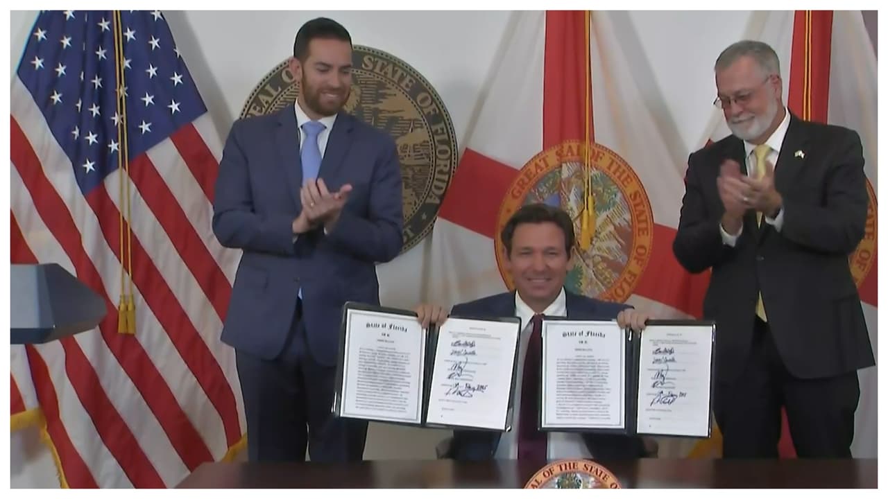 DeSantis firma leyes de inmigración más severas con indocumentados