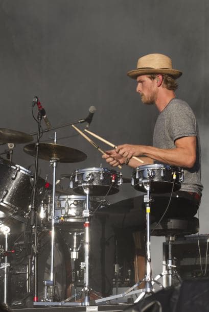 Mark Foster y los demás integrantes de la banda de indie rock Foster the People interpretaron sus mayores éxitos en el Austin City Limits este viernes.