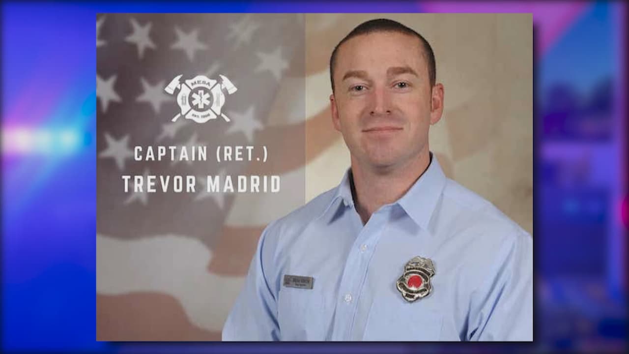 Este año, tres bomberos perdieron la vida en Arizona
<b>a consecuencia de las partículas cancerígenas que inhalan en cumplimiento de su deber</b>. El capitán Trevor Madrid con el
<a href="https://twitter.com/MesaFireDept/status/1460291649033187332" target="_blank">Departamento de Bomberos de Mesa</a> murió el pasado 16 de noviembre tras varios años luchando contra el cáncer, confirmaron las autoridades en aquel entonces.
