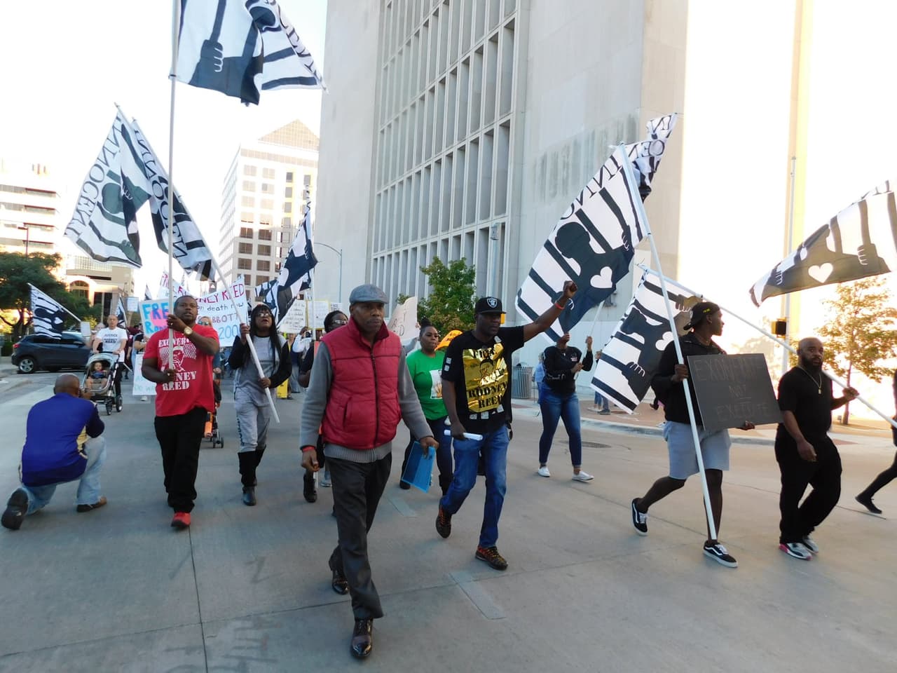 En 1996, Reed, de 51 años, fue declarado culpable del secuestro, violación y asesinato de Stacey Stites en Bastrop, Texas. 
<br>
<br>
<a href="https://www.univision.com/local/austin-kakw/defensa-rodney-reed-muerte-stacey-stites-bastrop-presentar-nuevas-pruebas-audiencia">De acuerdo con su abogado Bryce Benjet</a>, quien ha estado trabajando en el caso de Reed durante 18 años, hay evidencia y declaraciones de testigos a favor de Reed.