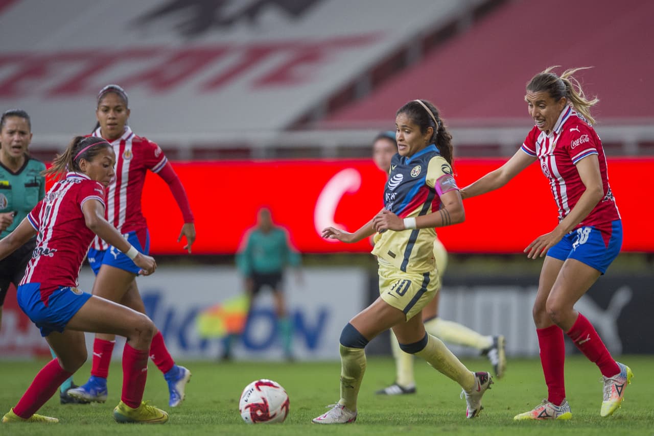 Con una victoria de 1-2 sobre las Chivas, las Águilas del América llegan a la quinta posición de la tabla con 34 unidades.