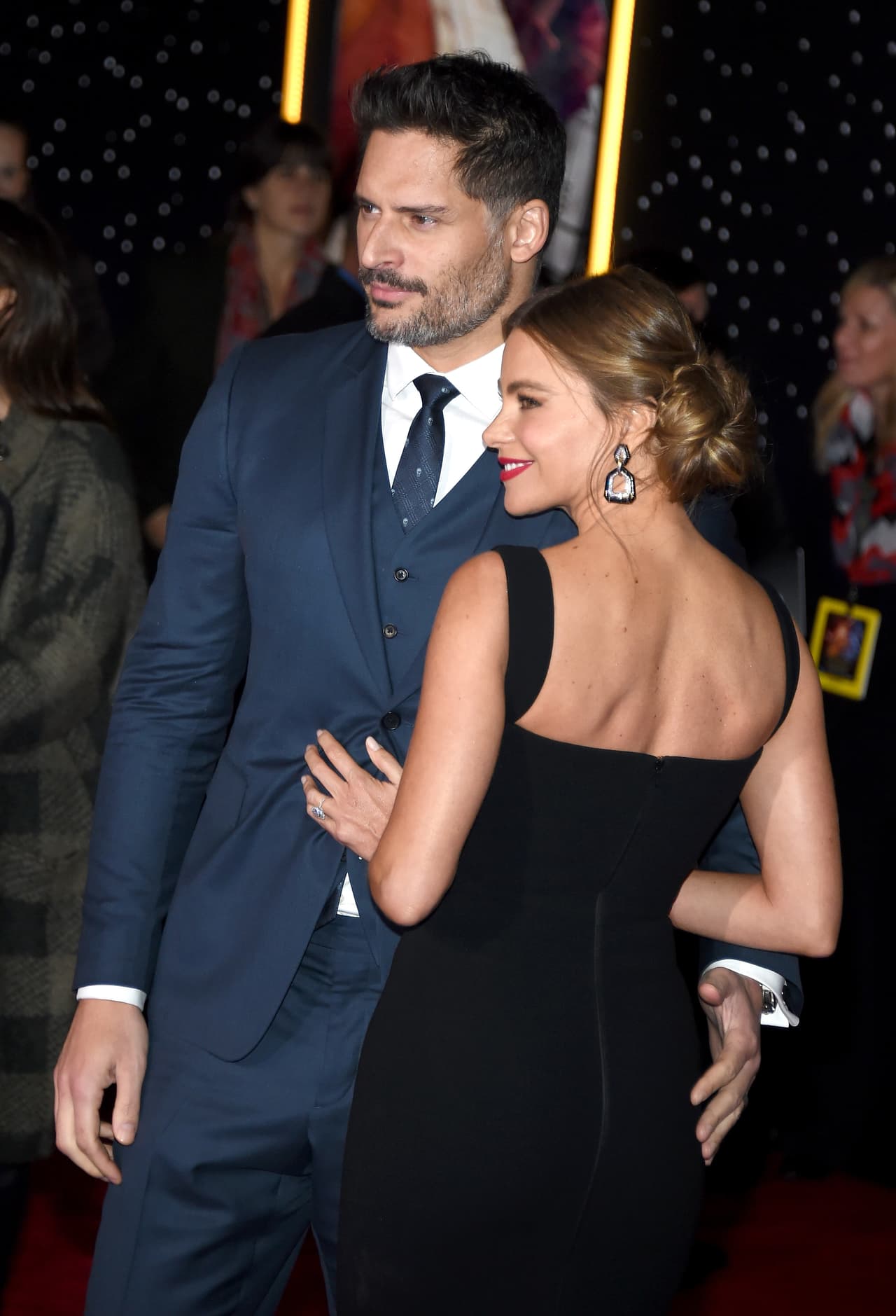 Los famosos disfrutaron del estreno de la esperada 'Star Wars: The Force Awakens'