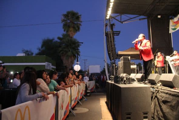 El popular Conjunto Primavera cerró con broche de oro la gran celebración del Latin Grammy Street Party en Phoenix, donde cientos de personas se congregaron desde muy temprano para escucharlos y cantar con ellos.
