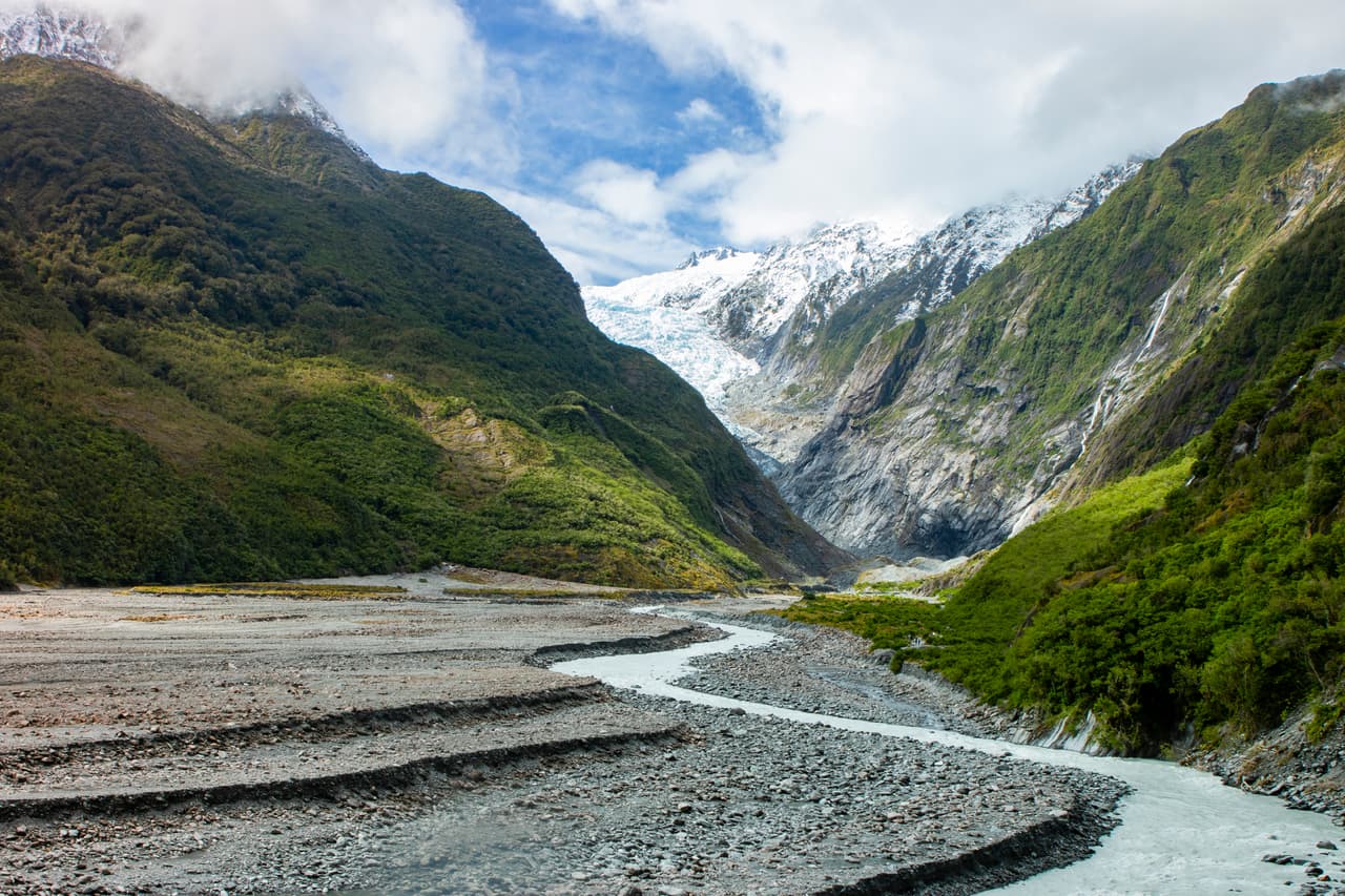 <h3 class="cms-H3-H3">10. Te Wahipounamu, Nueva Zelanda</h3>
<br>
<br>Este es el Franz Josef, que se encuentra en Te Wahipounamu, Nueva Zelanda. Los glaciares en la región, cuyo nombre significa en maorí “Lugar de aguas de piedra verde”, han perdido una quinta parte de su volumen desde el año 2000.
<br>