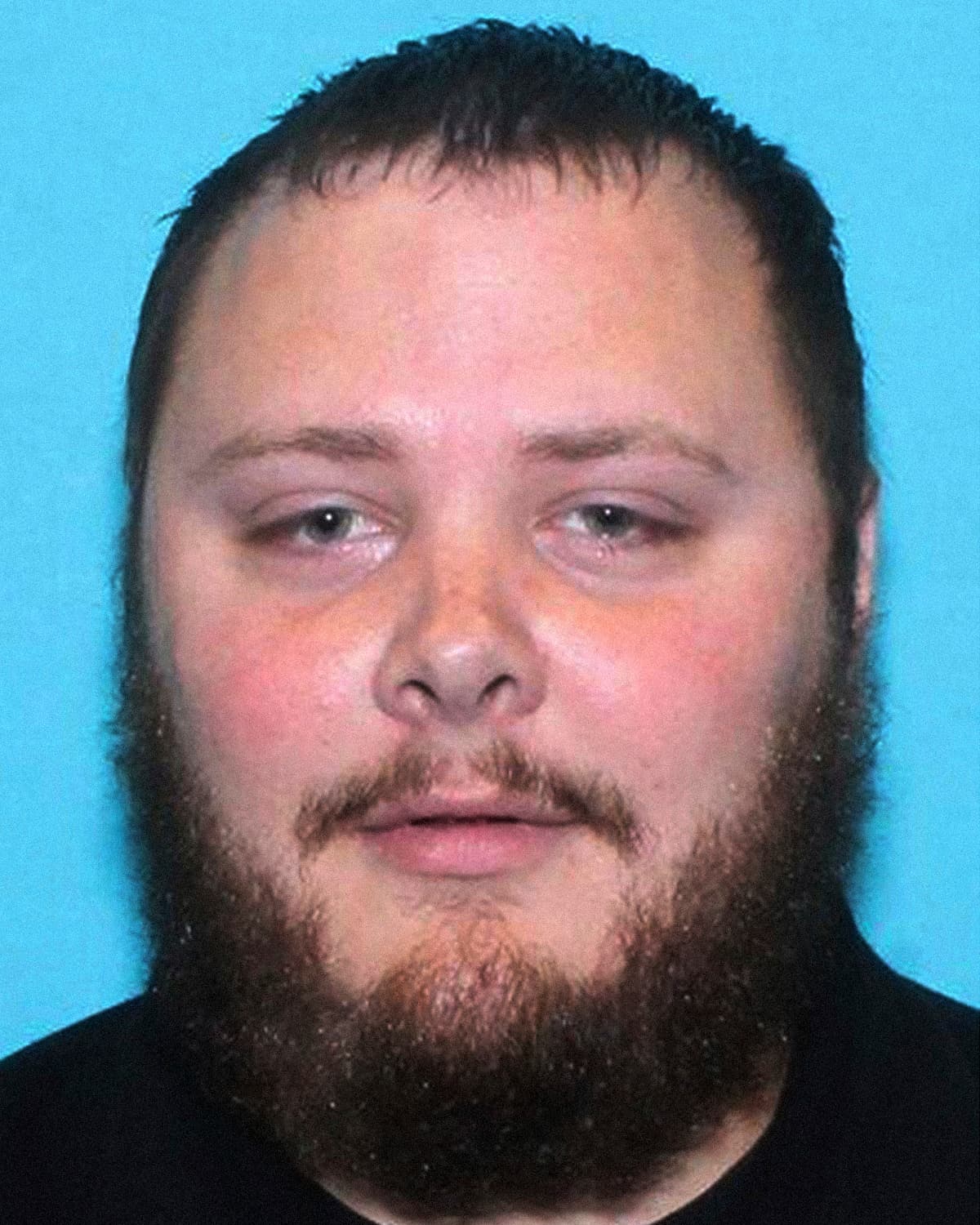 <b>Iglesia bautista de Sutherland Spring, Texas, 2017. 26 muertos. Devin Patrick Kelley,</b> un exsoldado de 26 años expulsado de la fuerza aérea por agredir a su esposa e hijo, abrió fuego en una iglesia en pleno servicio dominical. Asesinó a 26 personas entre los 18 meses y 77 años de edad y dejó decenas de heridos. Fue perseguido por dos residentes armados hasta que se quitó la vida.