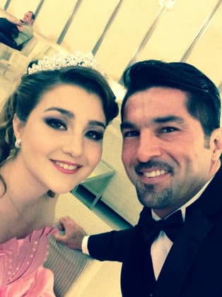 Pero ahora el galán de telenovela está feliz y dice que Luis León es un caballero y confía plenamente en que hará feliz a la niña de sus ojos.