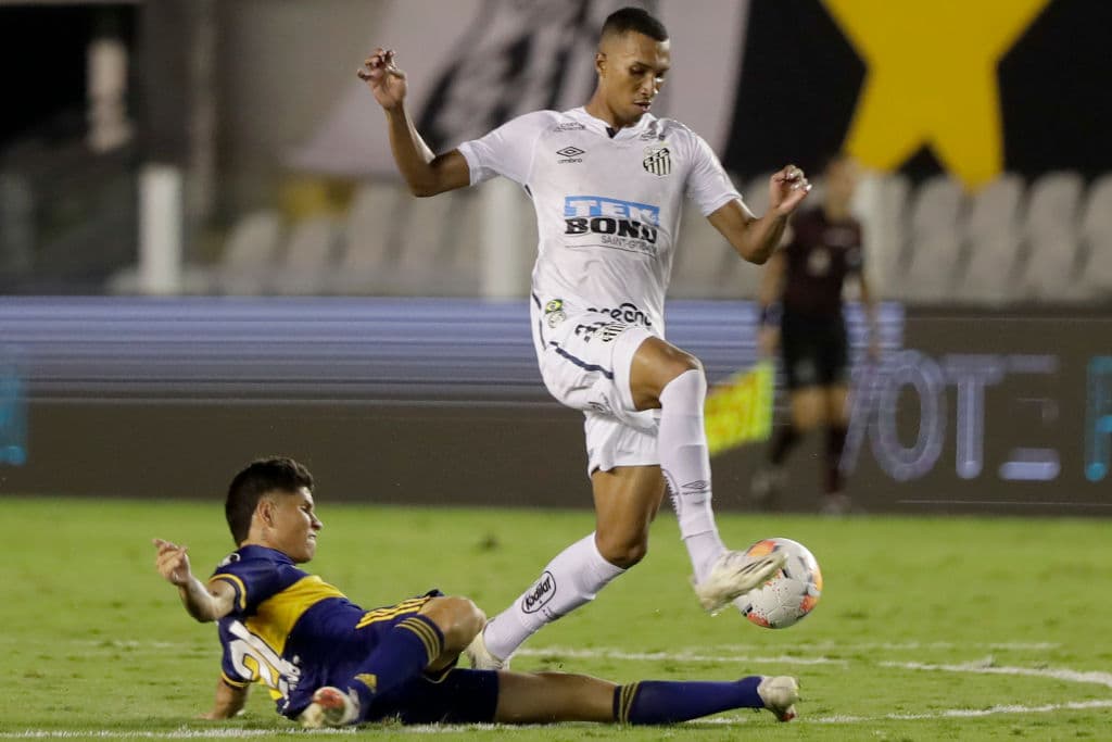 Con goles de lucas Braga, Yeferson Soteldo y Diego Pituca, Santos golea en casa a Boca Juniors y se meten a la final de la Copa Libertadores.