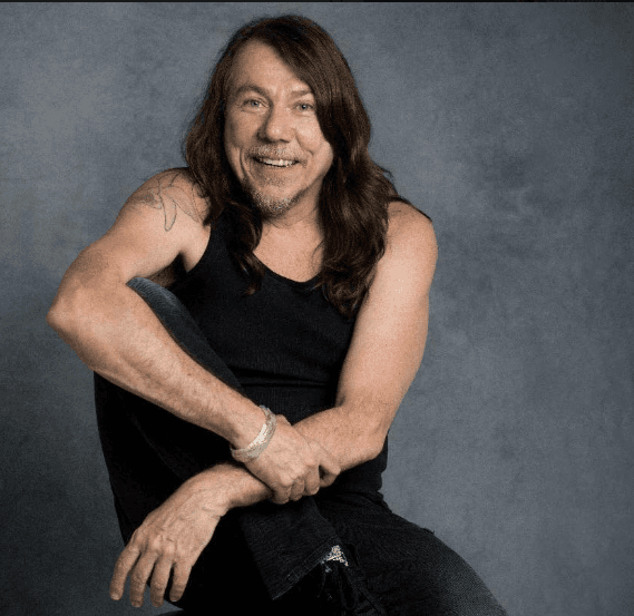 <b>LENINE </b>- Mejor Álbum de Rock o Música Alternativa en Lengua Portuguesa: 'Lenine En Transito'
<br>