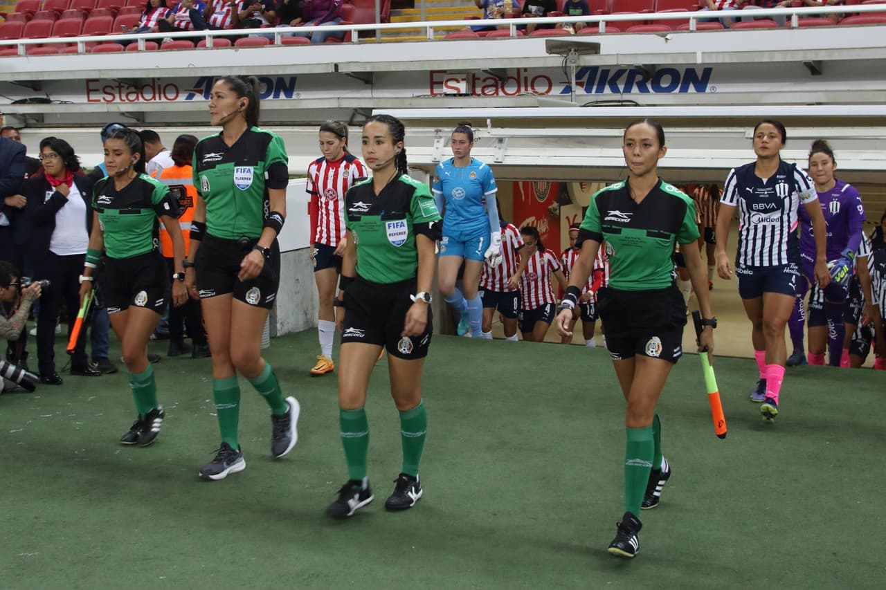 Chivas y Rayadas protagonizaron el juego de ida del Campeón de Campeones en el estadio del Rebaño, que se coronó en la Liga MX Femenil hace algunos días.