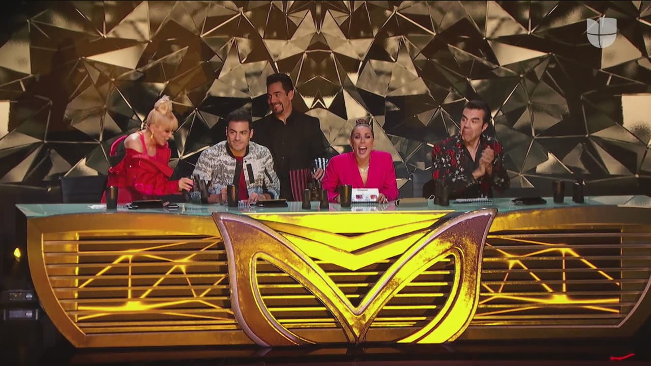 Nuestro conductor también se acercó al panel de investigadores para desde ahí divertirse junto a sus amigos y colegas.