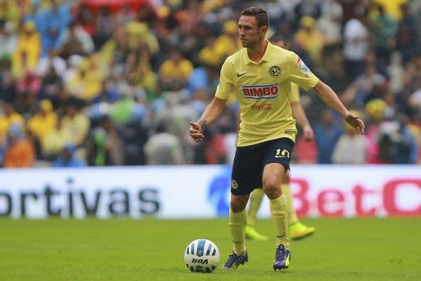 Fue en el Veracruz con el que más tarde debutaría en el Clausura 2007 en el último duelo de la temporada en un duelo ante el Necaxa y dirigido por Aníbal Ruíz. Descendió con los ‘jarochos’ y debió pasar un año con el Veracruz en la entonces primera A