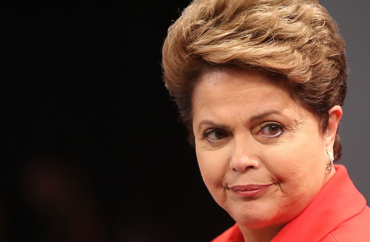 Comisión parlamentaria de Brasil recomienda juicio de destitución de presidenta Rousseff