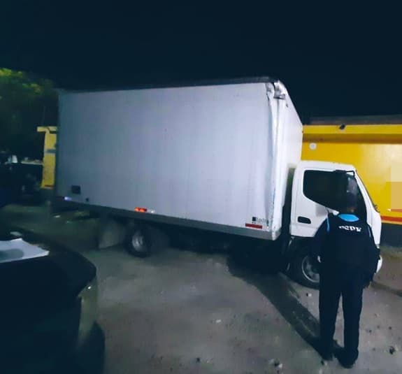 El tuit de Río Roma 
<b><a href="https://twitter.com/SeguridadGto/status/1210590426455040000" target="_blank">fue contestado</a></b> por la Secretaría de Seguridad Pública del Estado de Guanajuato en donde se informó que 
<b>el remolque fue recuperado</b> en Salamanca, localidad de ese mismo estado.