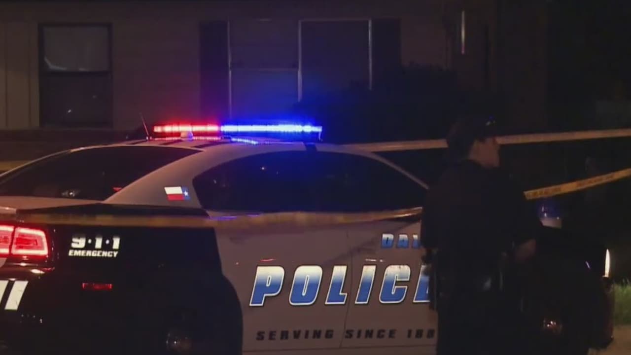 <b>Esta zona estaba en la mira de las autoridades,</b> luego de que en los festejos del 4 de julio, 
<b>tres personas murieron en Hamilton Park </b>cuando el sospechoso 
<a href="https://www.univision.com/local/dallas-kuvn/policia-de-dallas-recupera-mas-de-100-casquillos-de-bala-del-lugar-de-un-tiroteo-en-el-que-tres-personas-salieron-heridas-y-3-mas-murieron-la-noche-del-4-de-julio">Akil Kearius Anderson</a>, de 20 años, abrió fuego y murieron Mi'quarius Alexander, de 17, Hassan Blazer, de 19, y Alvin Ray Murray II, de 22, dicen las autoridades. 
<br>